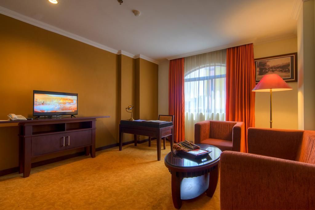 Semesta Heritage Hotel & Convention Семаранг Екстер'єр фото